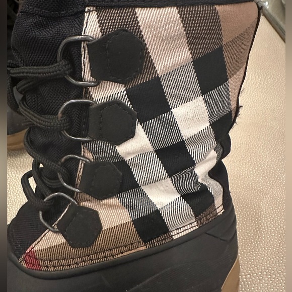 Burberry Kids Nova Check boots - Picture 4 of 11